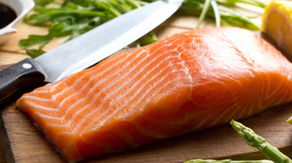 salmon_wide-99a4215134a578926fa1dd5a3a106b9a2c6795ef-s6-c10-600x336