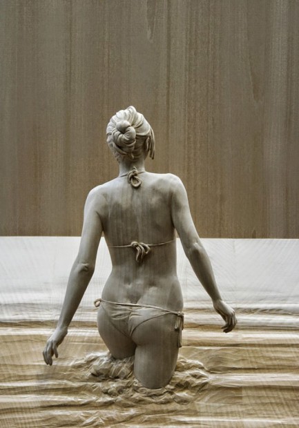 life-like-realistic-wooden-sculptures-peter-demetz-1