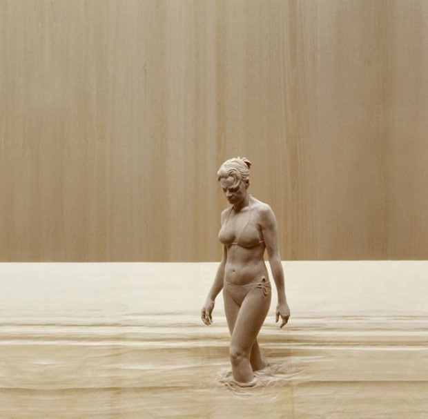 life-like-realistic-wooden-sculptures-peter-demetz-4