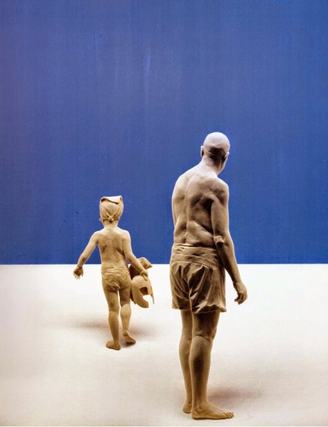 life-like-realistic-wooden-sculptures-peter-demetz-5