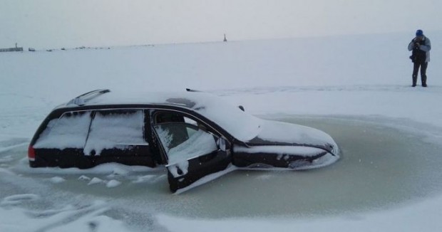 frozen_car_01